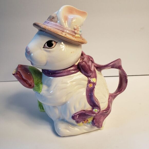 Brinn's White Bunny Rabbit Teapot - Picture 2 of 10